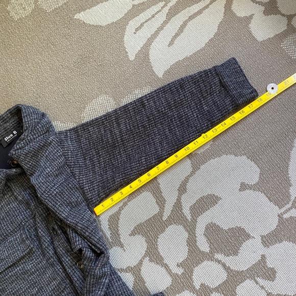 BLUE B. Women's Button Down Shirt Jacket Shacket Long Sleeve Pockets Gray Sz L - Picture 4 of 8